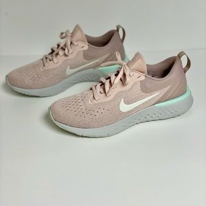 Nike Odyssey React Women’s size 7